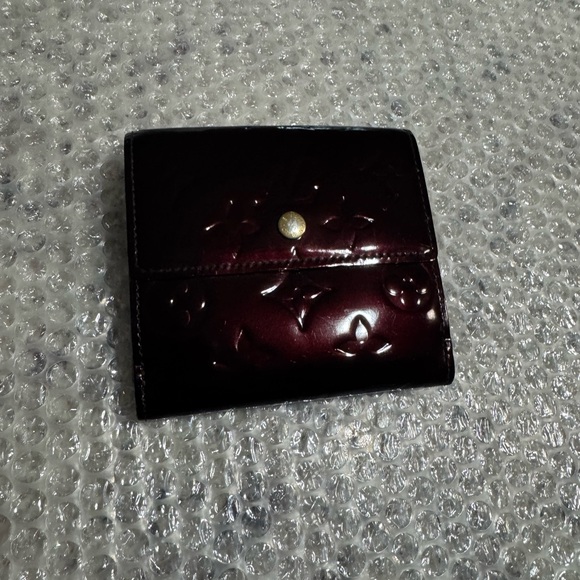 Louis Vuitton Vernis Amarante Monogram Envelope - Used - Picture 10 of 10